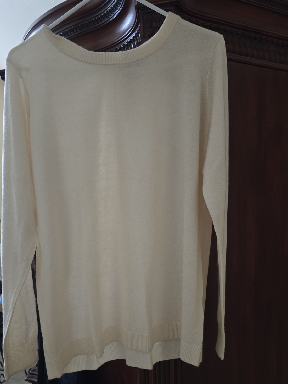 Banana Republic Cream Long-Sleeve Knit Top
